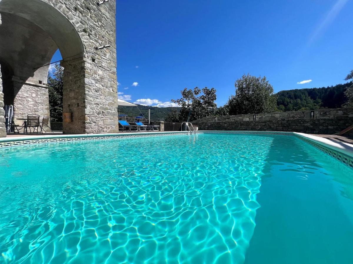 הוילה Casola in Lunigiana Ancient Farmhouse With Private Heated Hot Tub And Pool מראה חיצוני תמונה